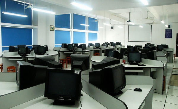 雷竞技网职业学院校园风景(59318)